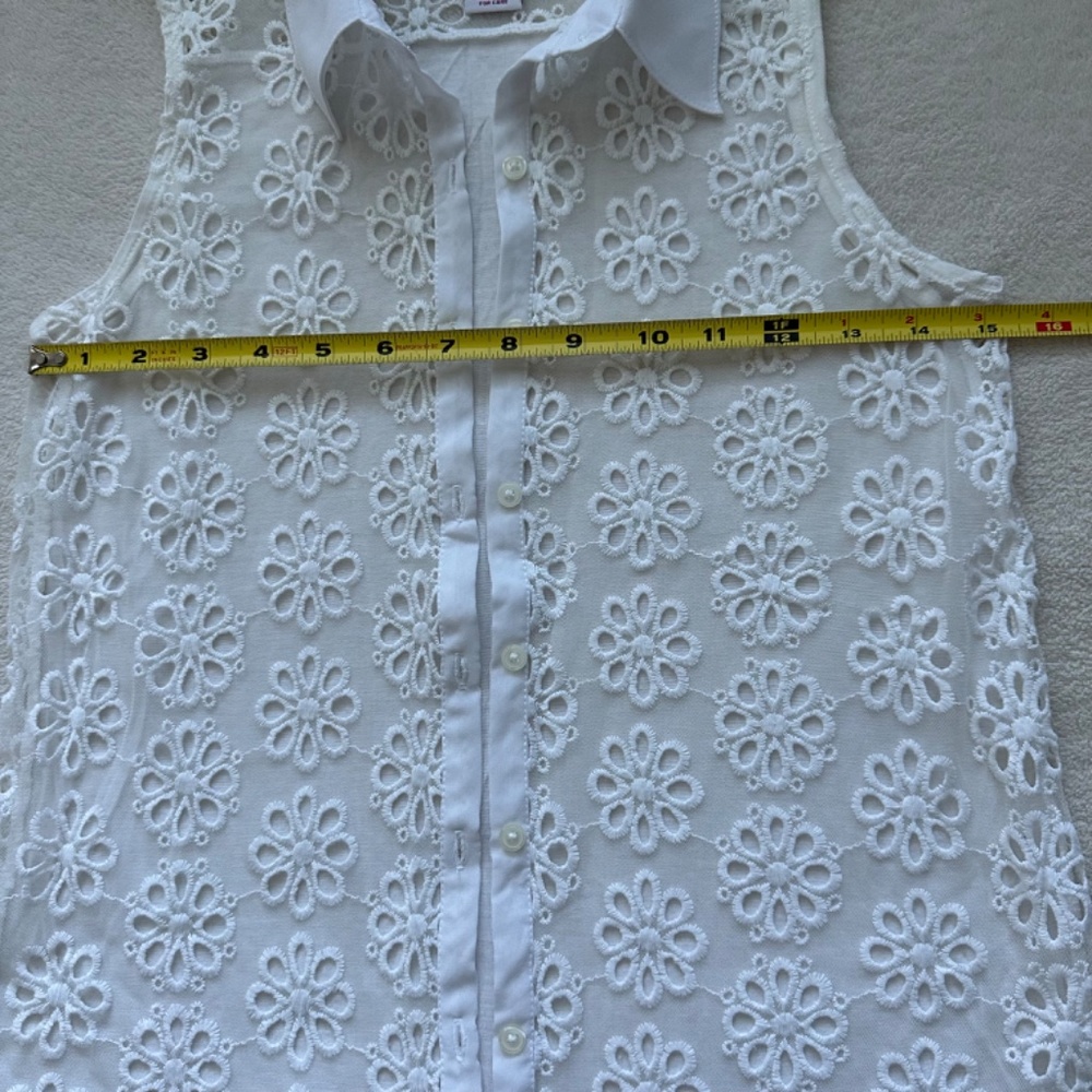 Flowered White Sleeveless Blouse | Women's XS | Candie's - Picture 7 of 16